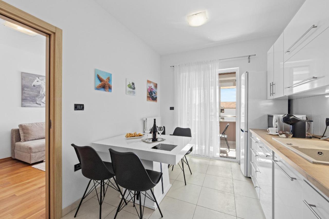 Feniks Fazana Apartman Exterior foto